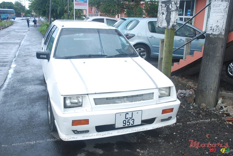 1989' Mitsubishi Lancer photo #2