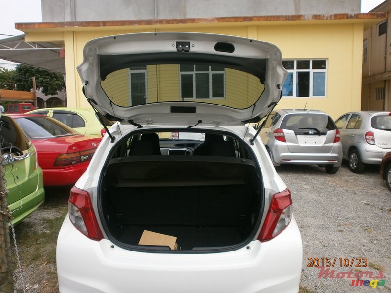 2012' Toyota VITZ photo #3