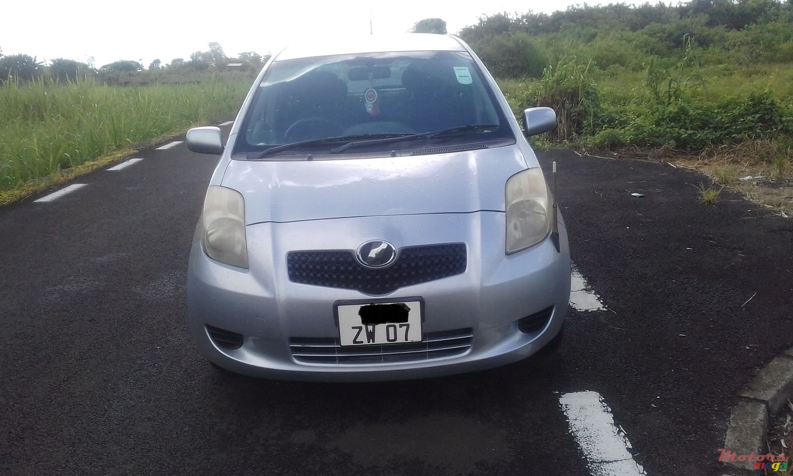 2007' Toyota Vitz nil photo #1