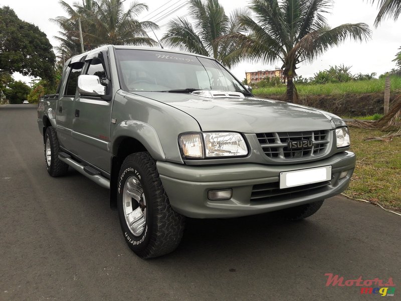 2003' Isuzu KB 300 (4x4) photo #1