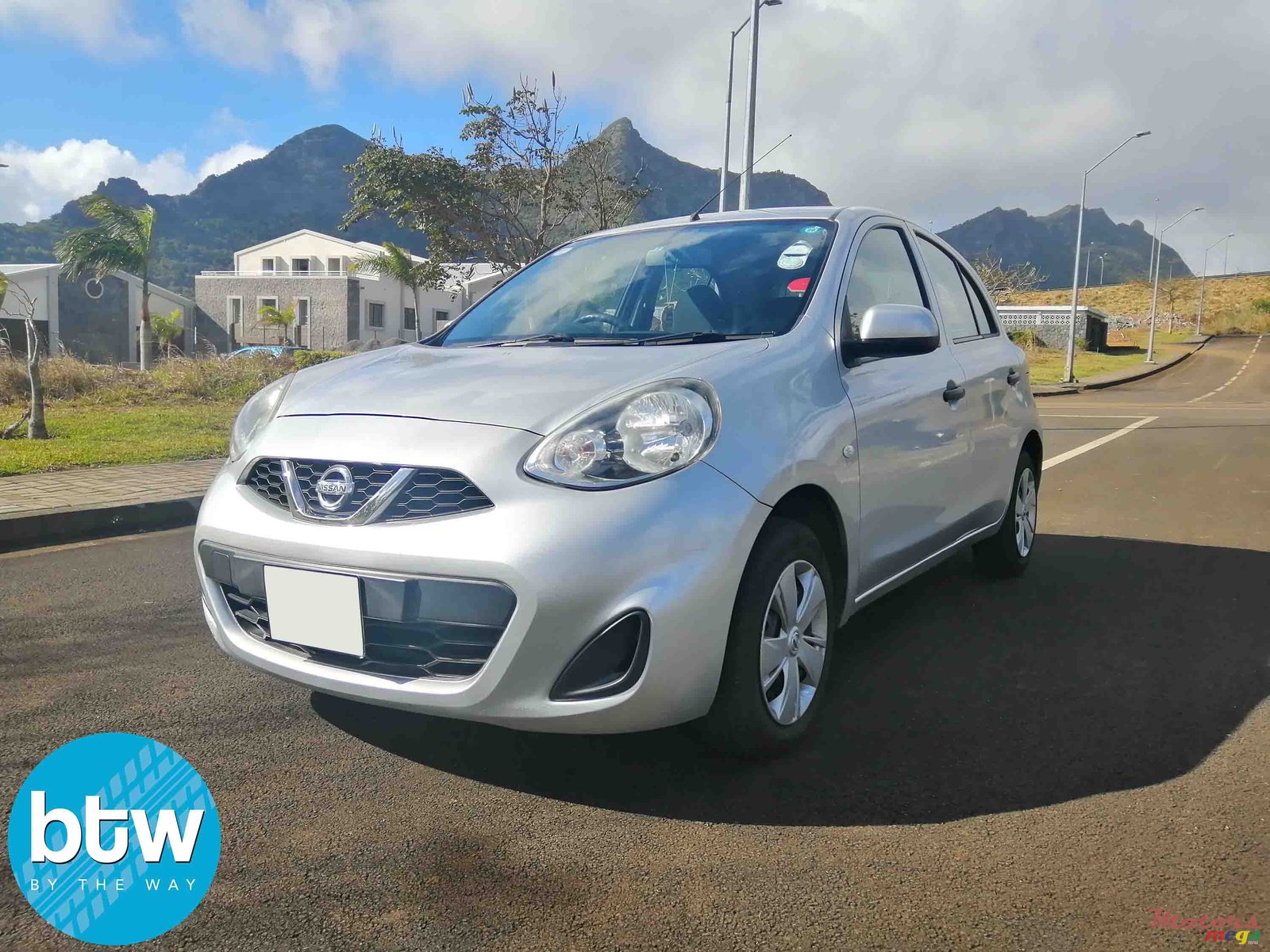 2015' Nissan March photo #2