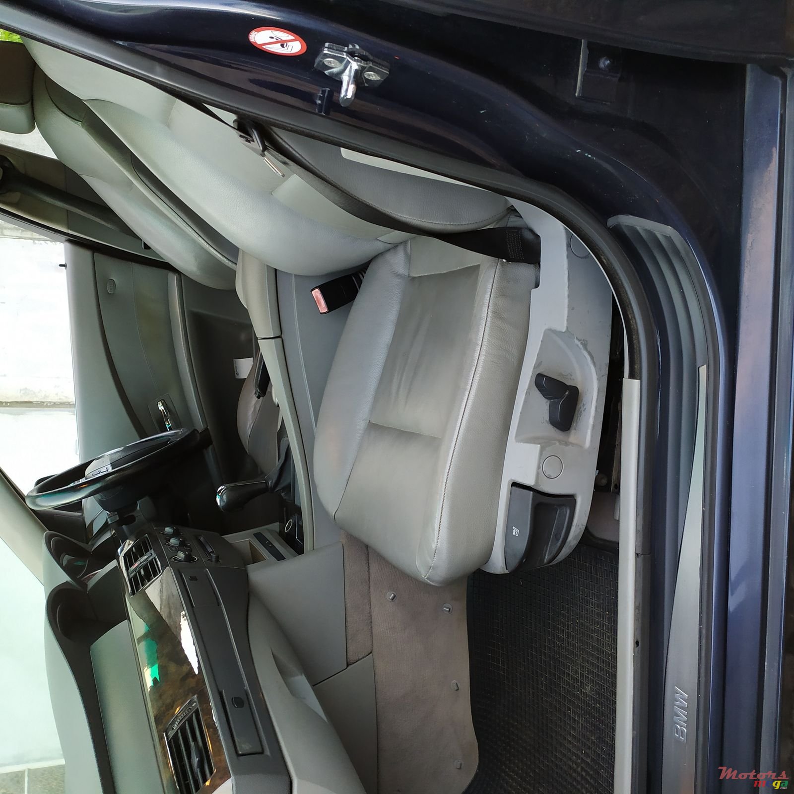 2004' BMW 5 Series photo #5