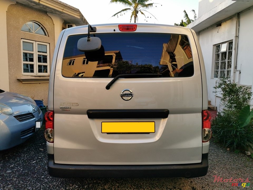 2014' Nissan NV200 photo #4