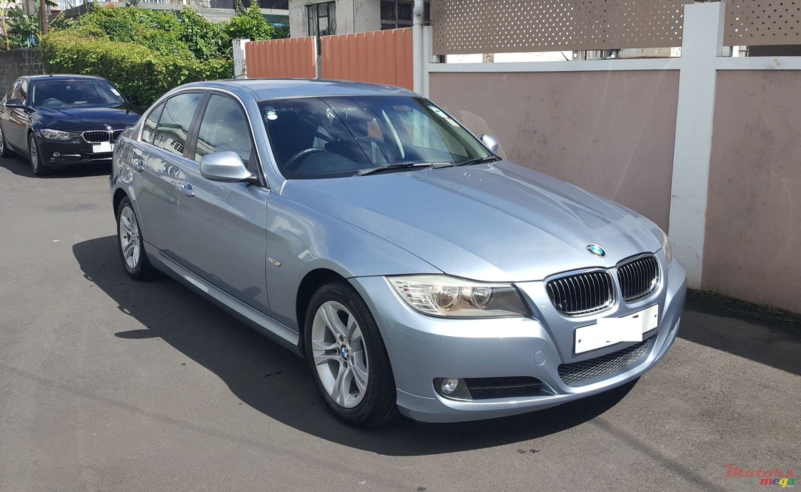 2010' BMW 316i photo #1