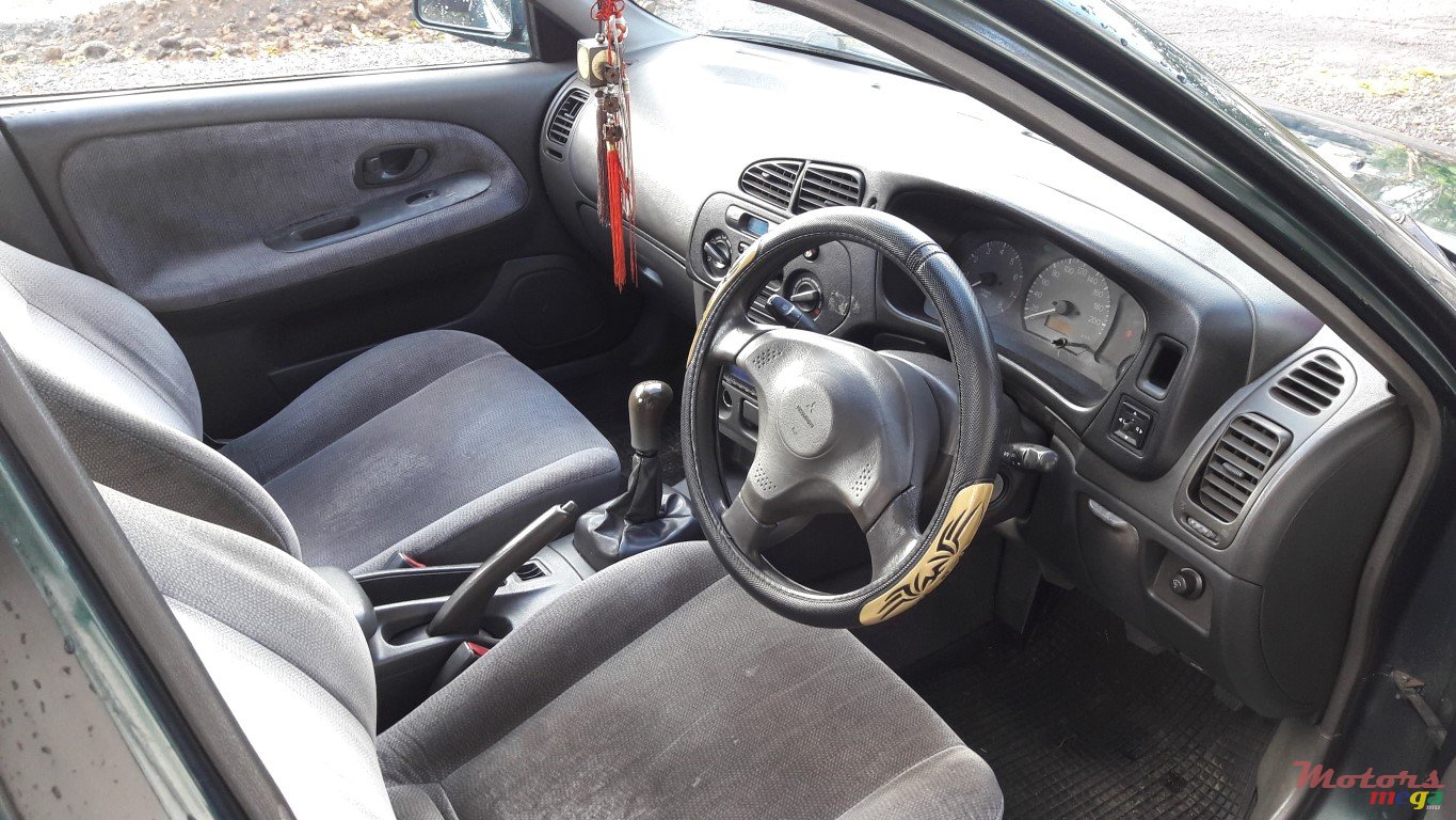 1996' Mitsubishi Lancer GLX photo #5