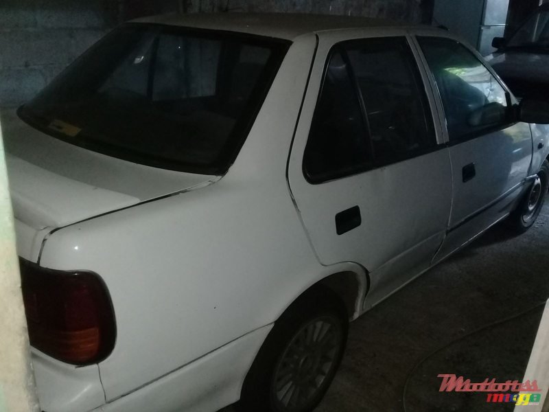 1992' Suzuki Esteem photo #1