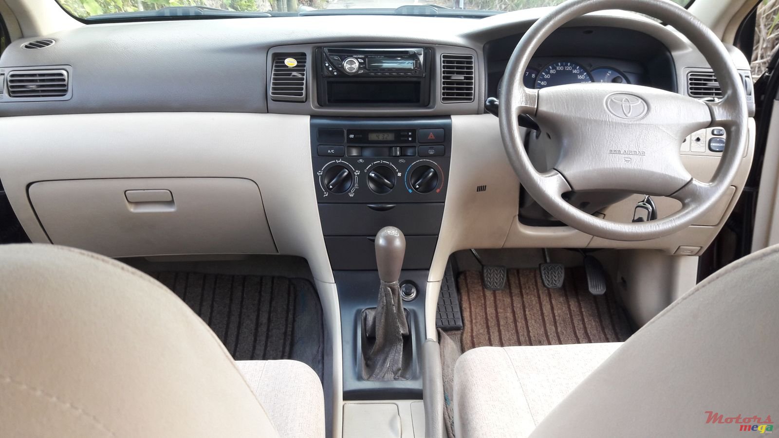 2004' Toyota Corolla Nze photo #2