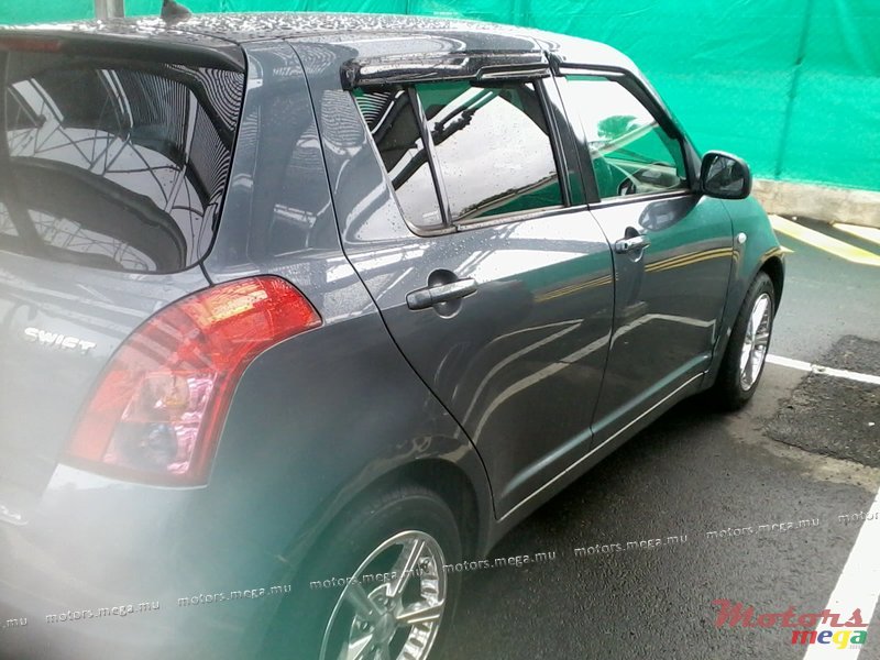 2009' Suzuki photo #6