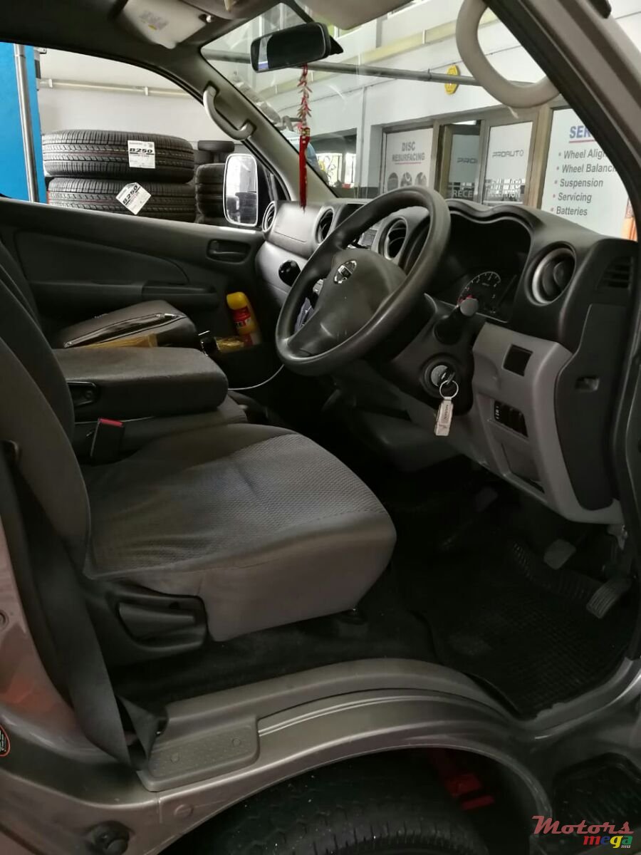 2016' Nissan photo #1