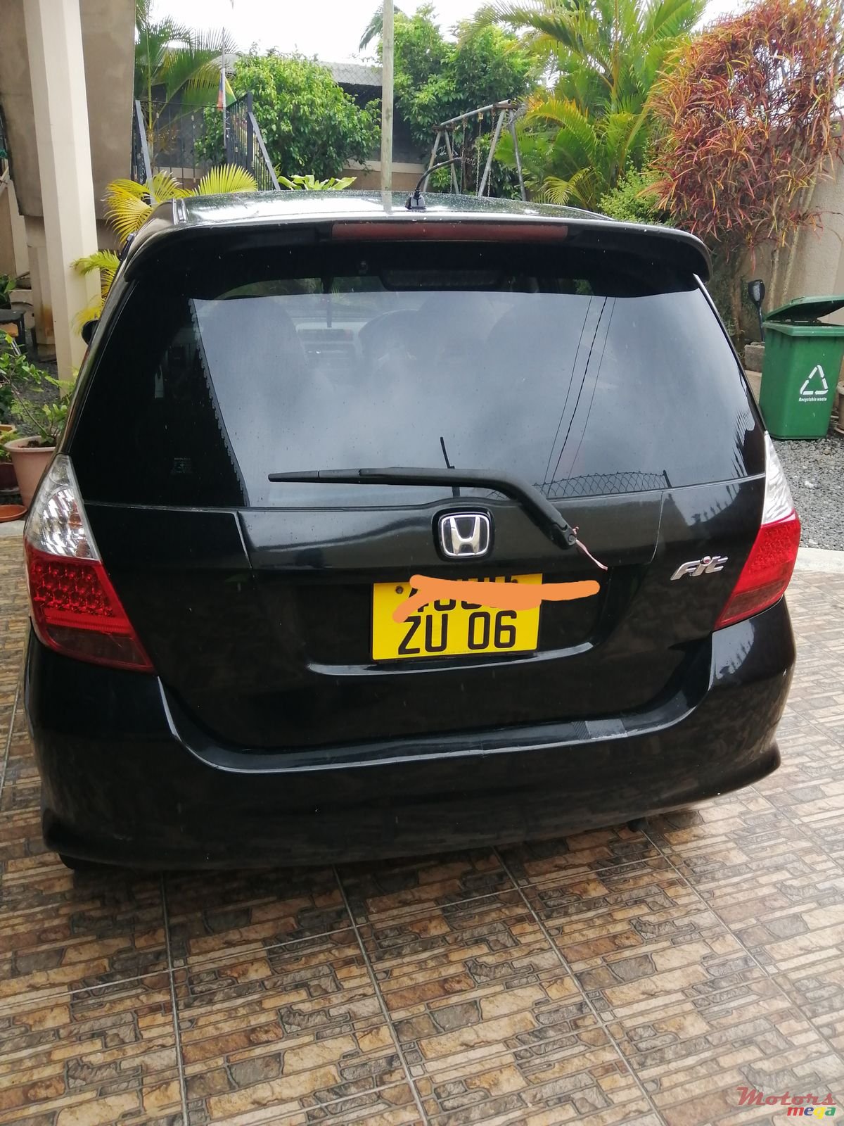 2006' Honda Fit photo #1