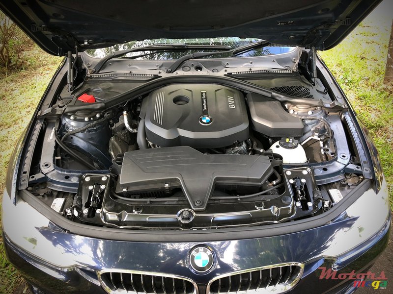 2015' BMW 318 318i photo #7