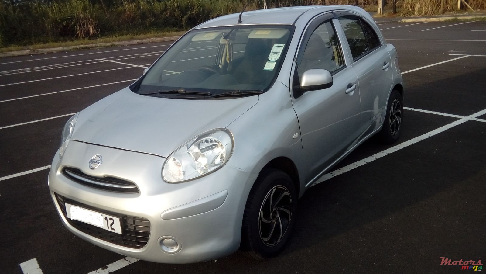 2012' Nissan March photo #1