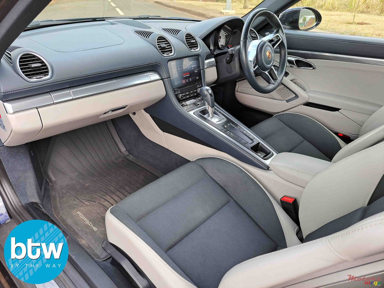 2018&#x27; Porsche Cayman photo #6