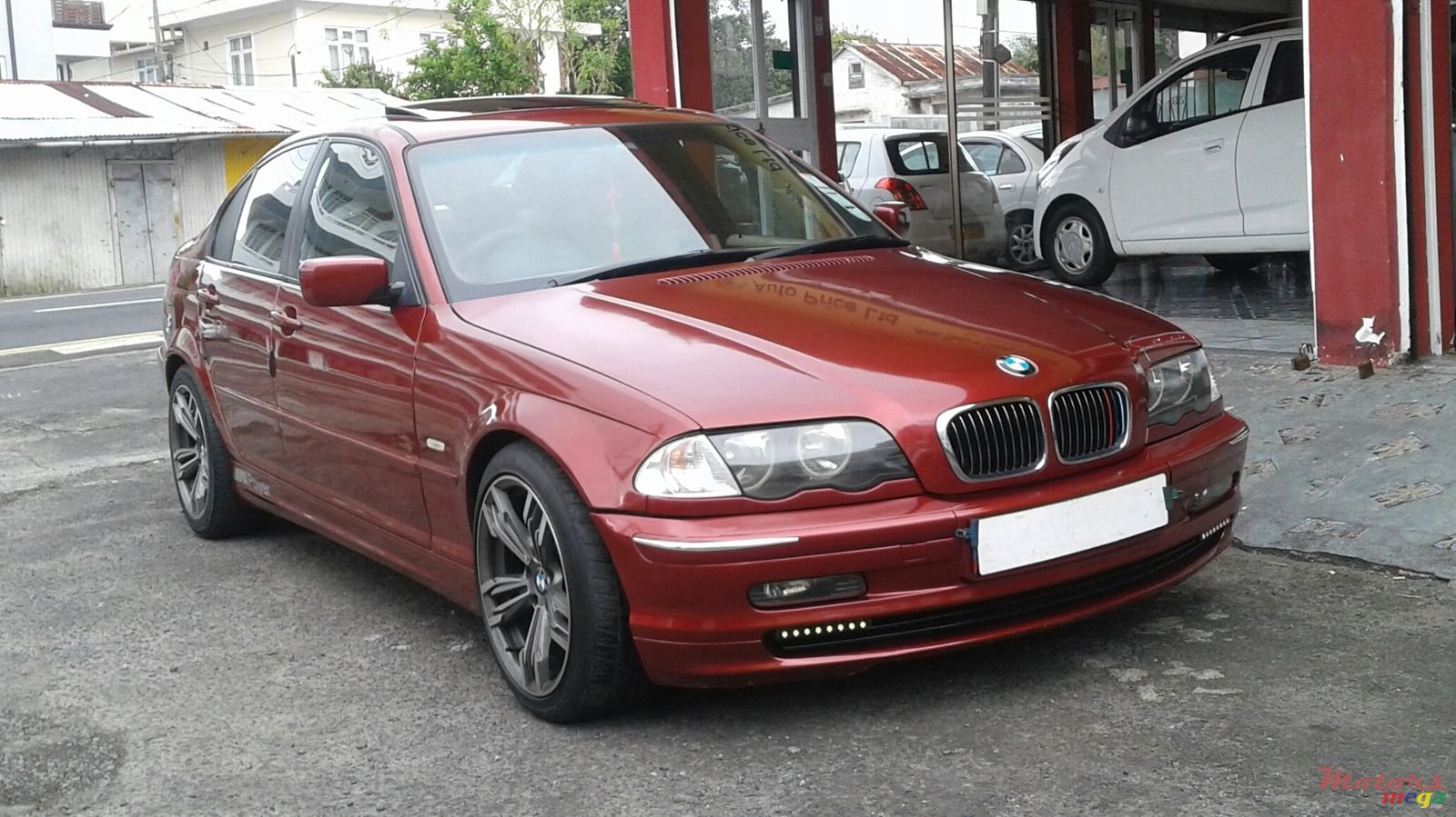 2000' BMW 3 Series Sedan 318i photo #1