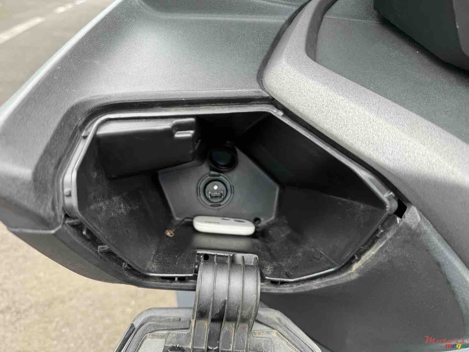 2022' Kymco X-Town 125cc photo #2