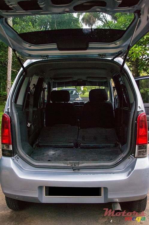 2004' Suzuki Wagon R photo #7