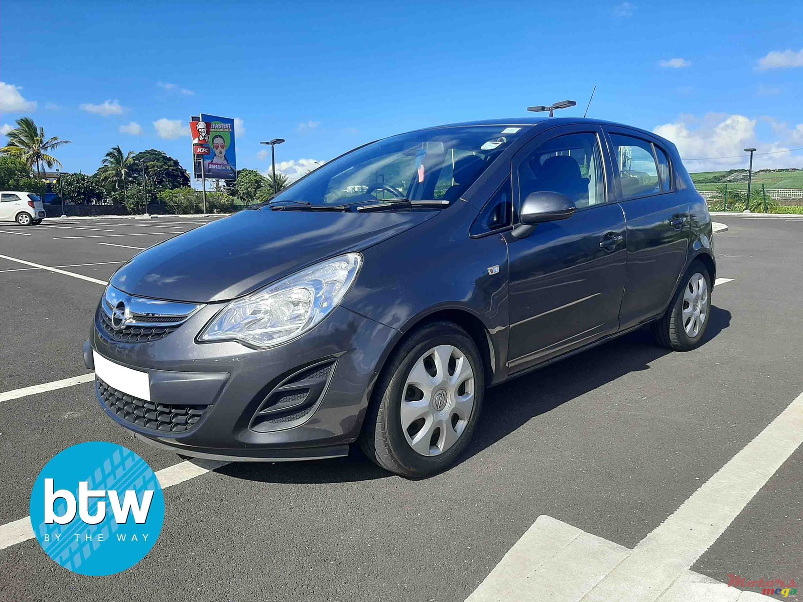 2013' Opel Corsa photo #2