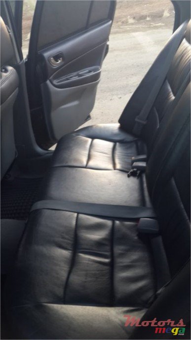 2005' Mitsubishi Galant Super saloon photo #3