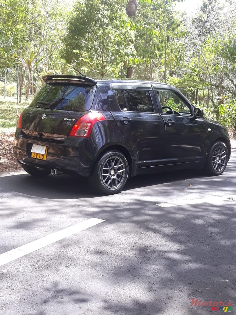 2008' Suzuki Swift photo #3