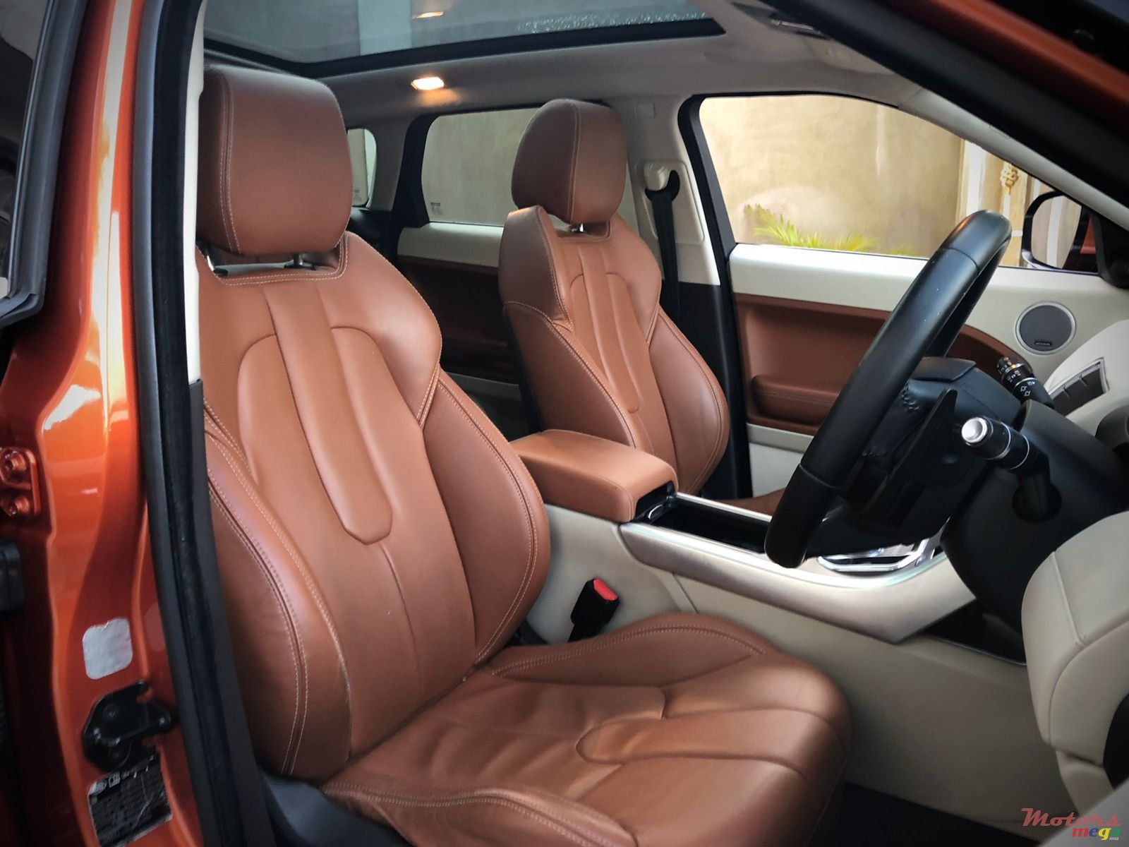 2014' Land Rover Range Rover Evoque photo #5