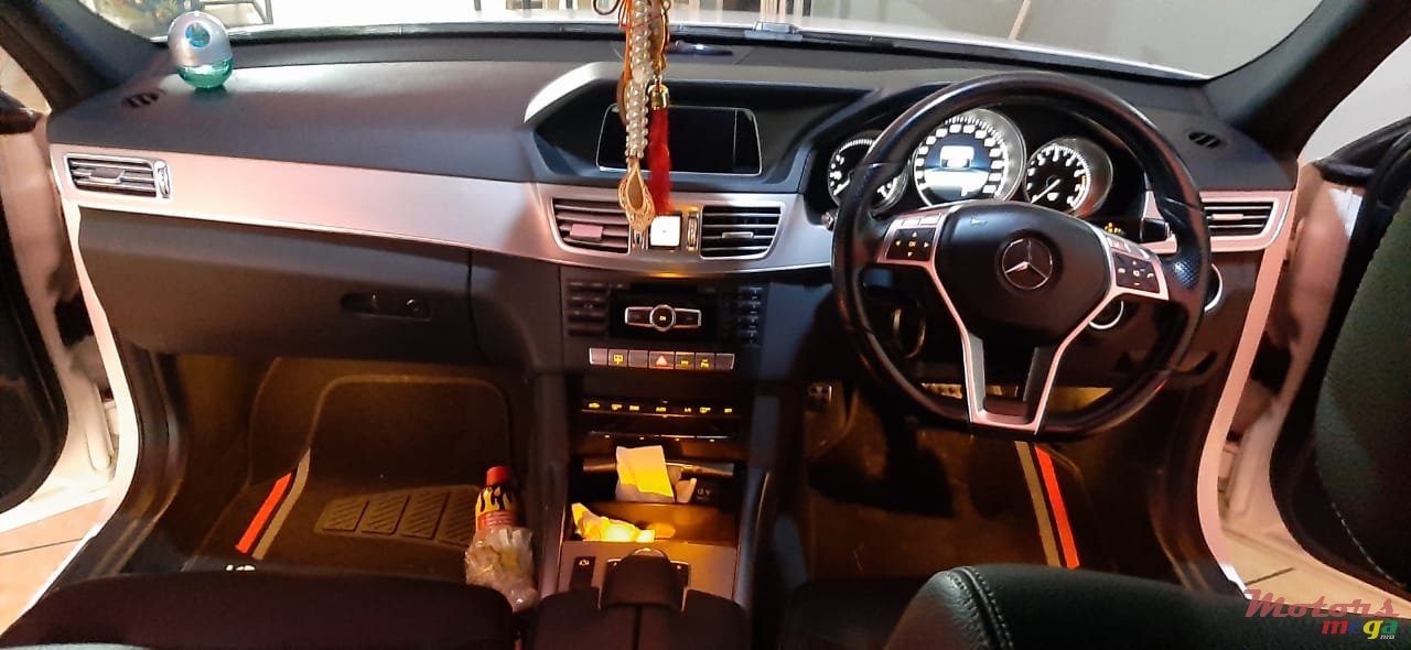 2014' Mercedes-Benz E 250 photo #5