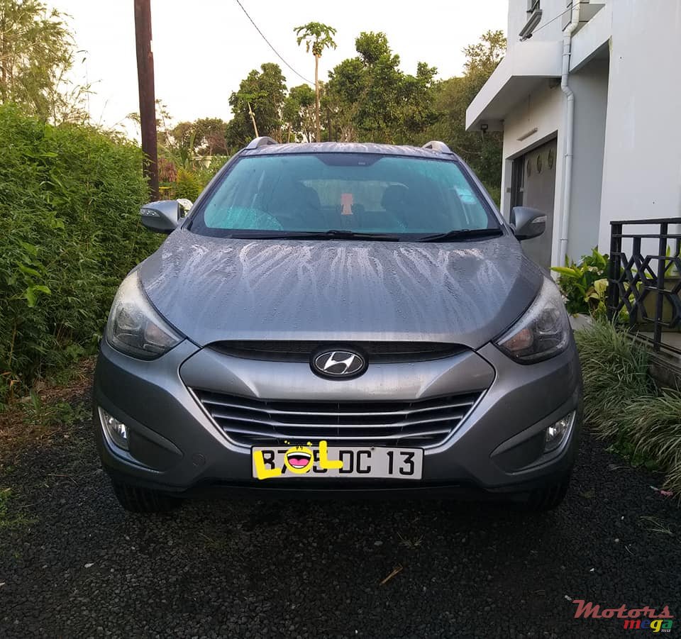 2013' Hyundai ix35 2.0L AUTOMATIC photo #3