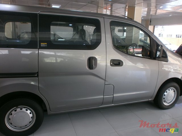 2011' Nissan Vanette cargo NV 200 photo #6