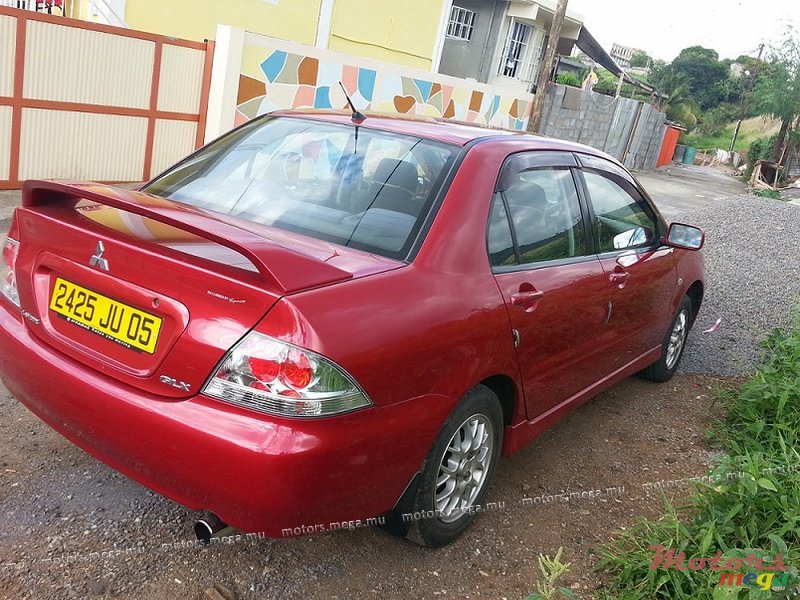 2005' Mitsubishi LANCER photo #2
