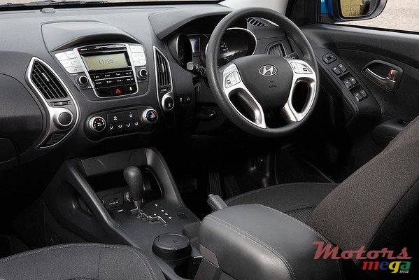 2010' Hyundai ix35 i-x 35 2L 165 BVA photo #3