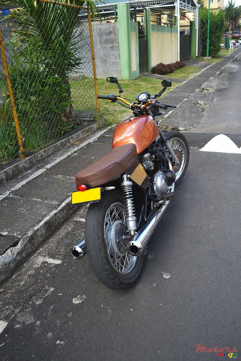 1985' Suzuki GS550 photo #1