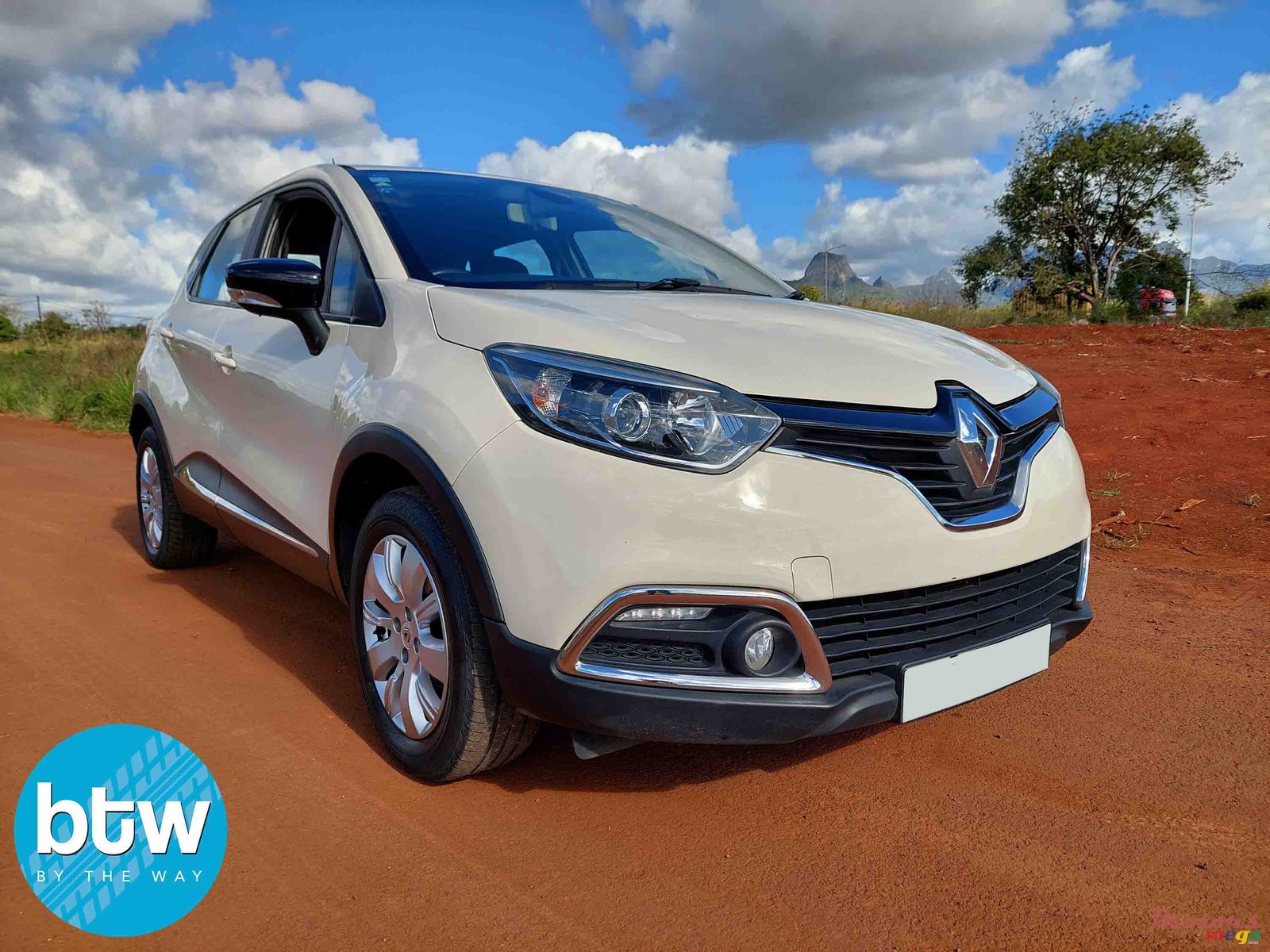 2016' Renault Captur photo #1