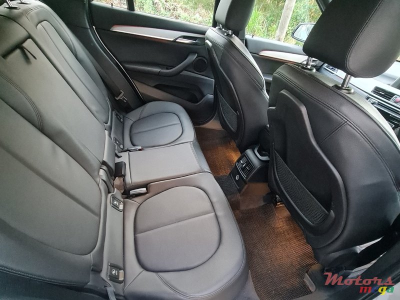 2017' BMW X1 X1 SDRIVE 18i photo #4