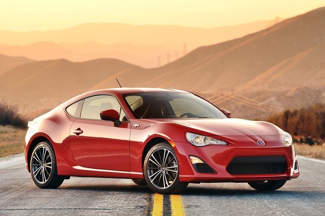 Two New RWD Toyota Sports Cars to Join FR-S?