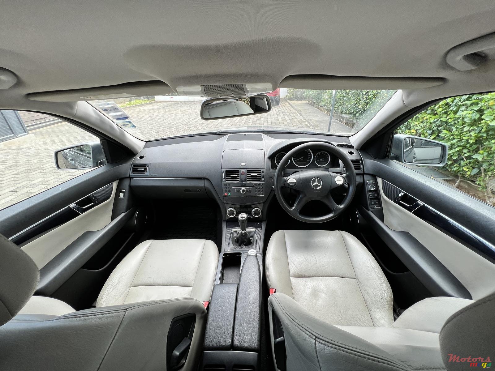 2009' Mercedes-Benz photo #6