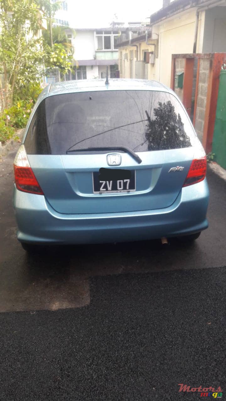 2007' Honda Fit photo #1