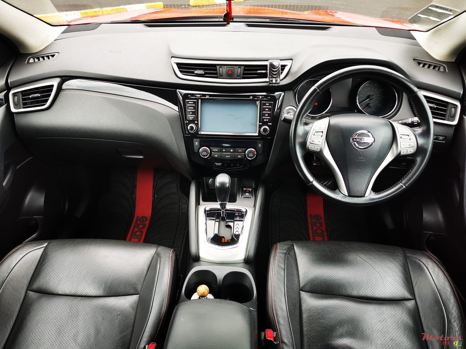 2015' Nissan Qashqai 1.2T photo #5