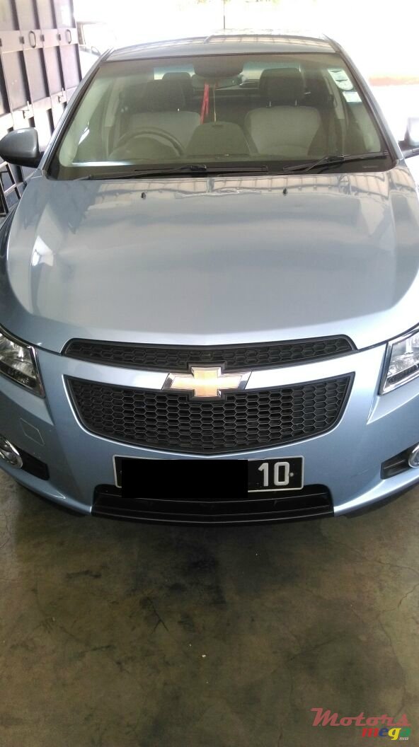 2010' Chevrolet Cruze photo #1
