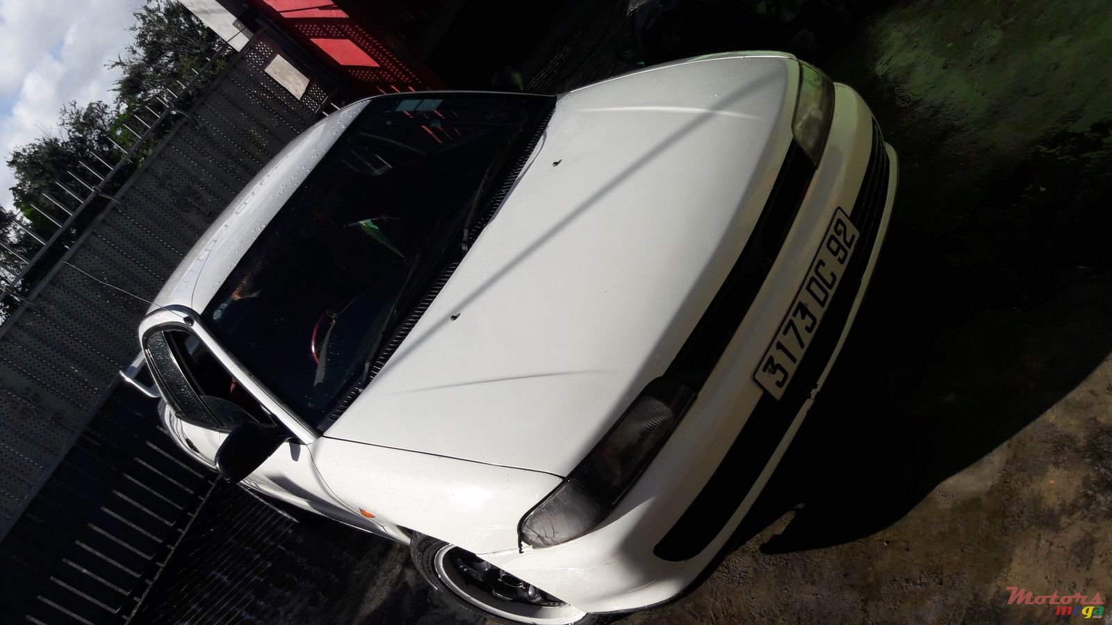 1992' Nissan photo #5