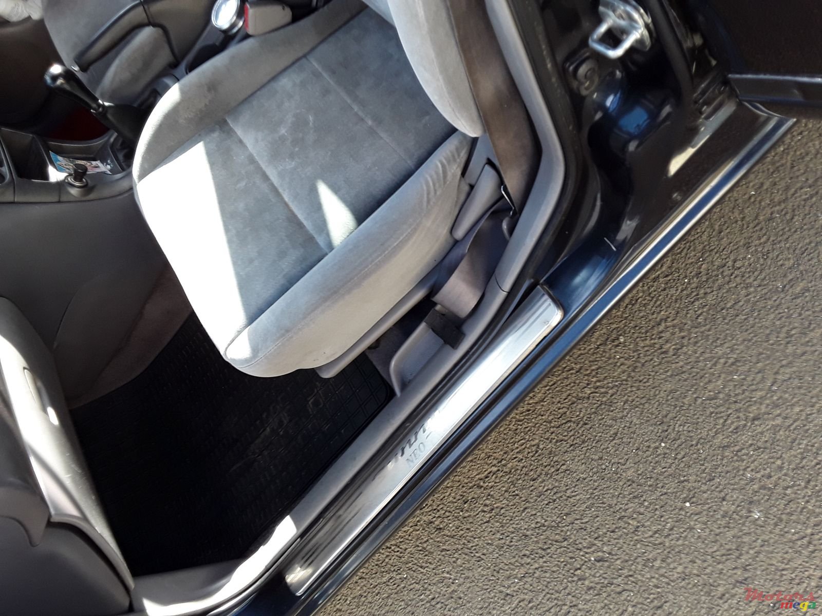 1998' Nissan Bluebird photo #3