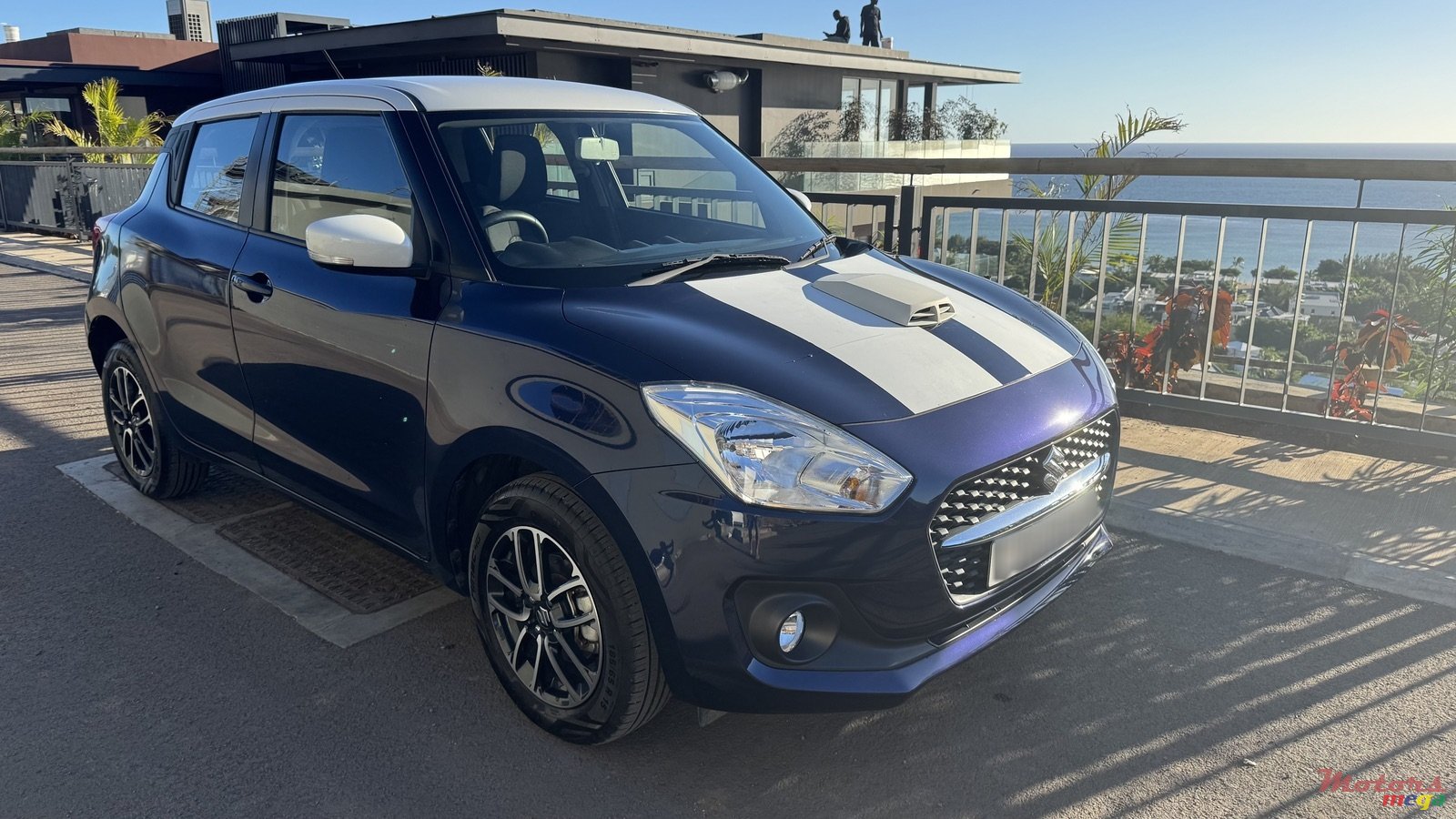 2023' Suzuki Swift GLX AMT (SLDA) photo #1