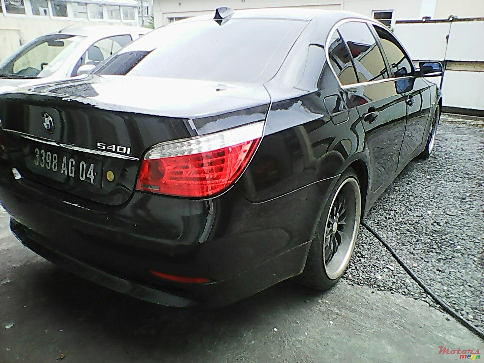 2004' BMW 530 530i photo #3