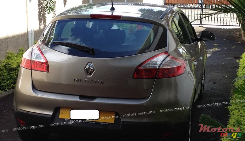 2010' Renault Megane photo #3