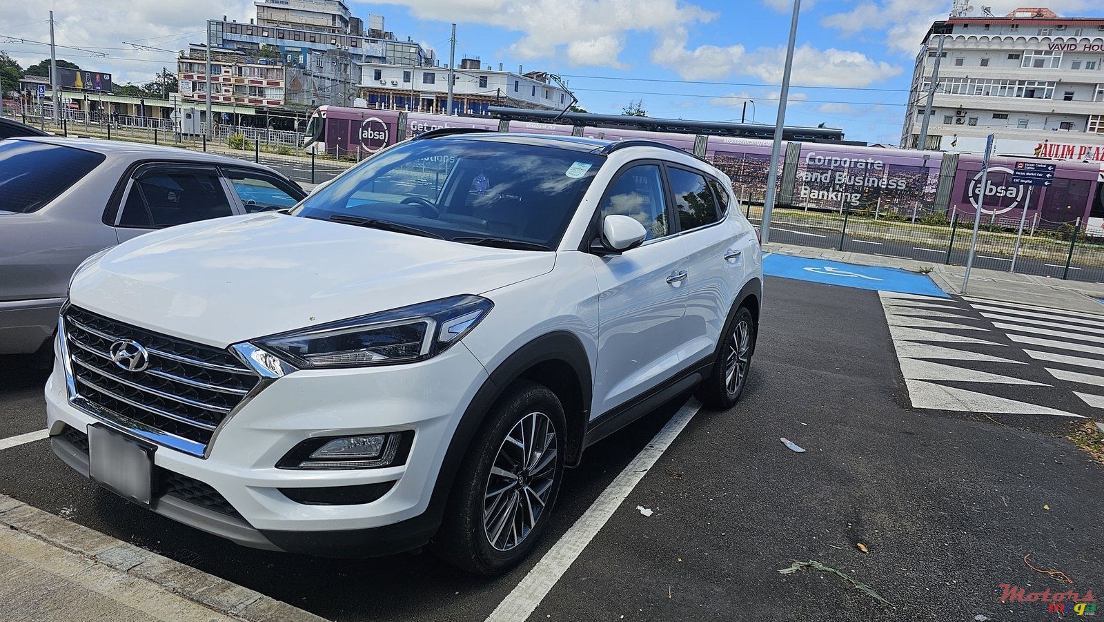 2020' Hyundai Tucson Full executive photo #1