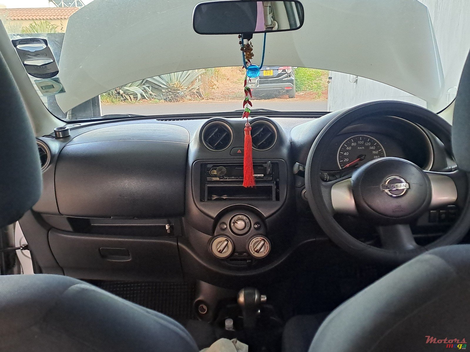 2013' Nissan March photo #4