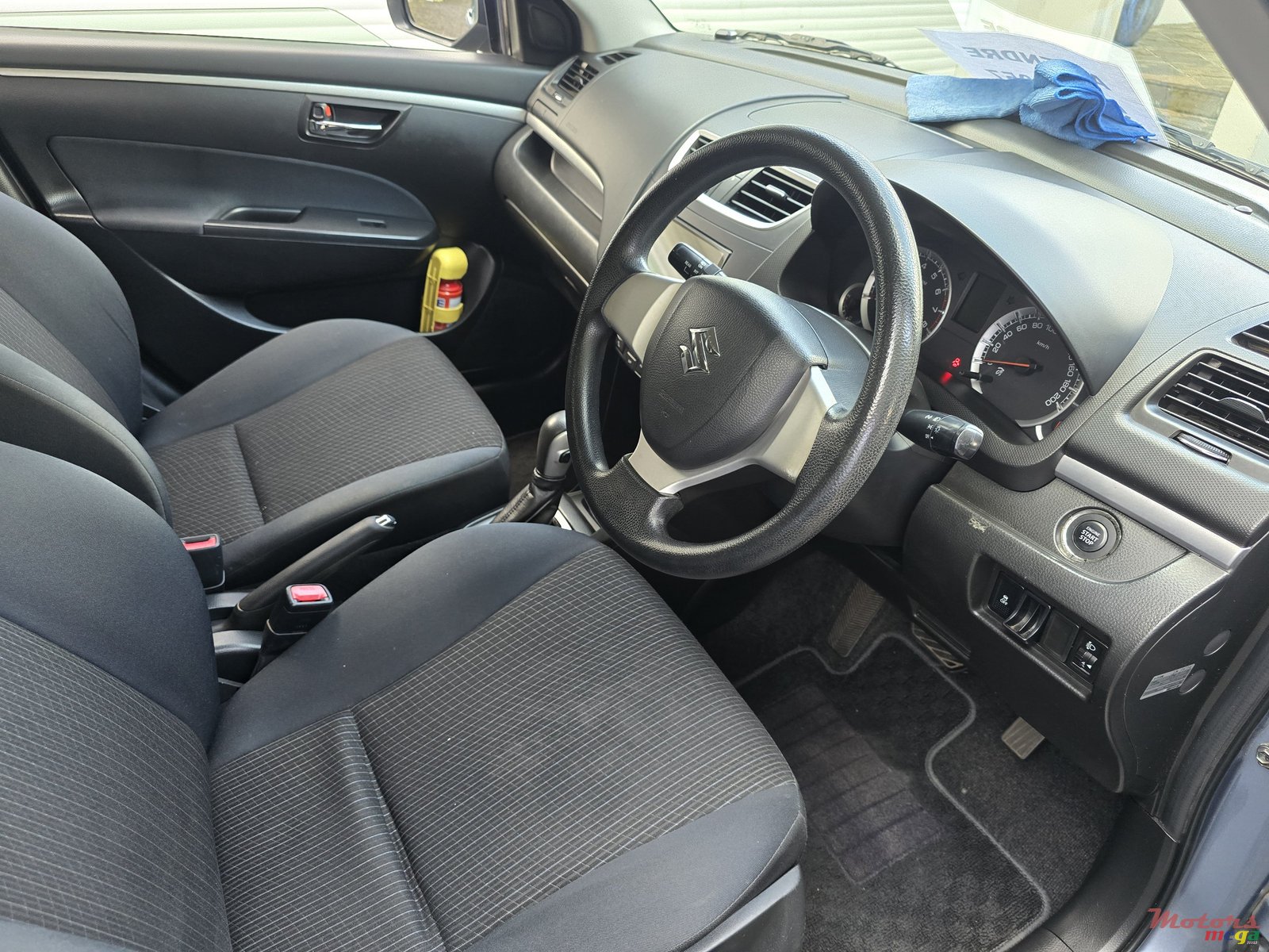 2014' Suzuki Swift photo #1