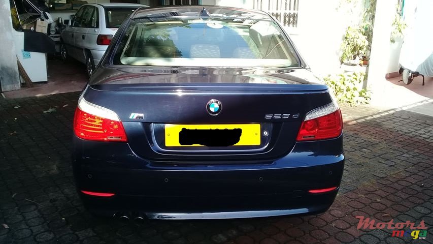 2008' BMW 525 photo #1