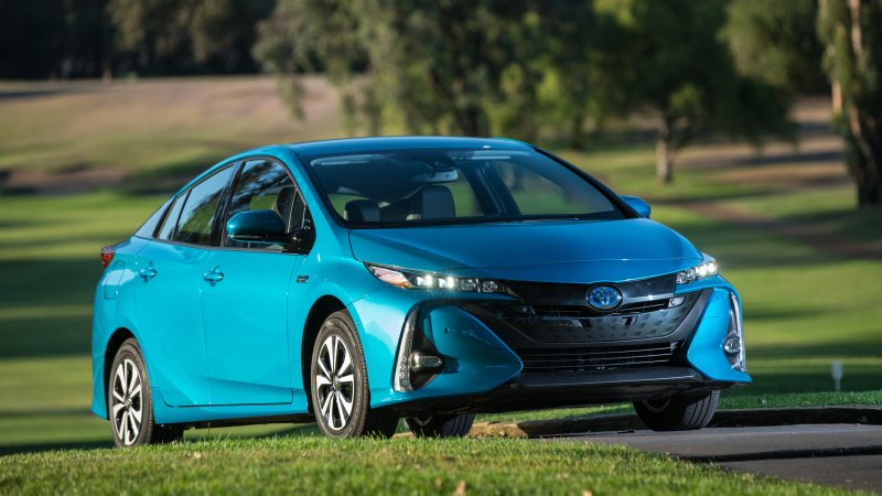 Prius plug-in drivers in Japan can earn real-world rewards for electric driving