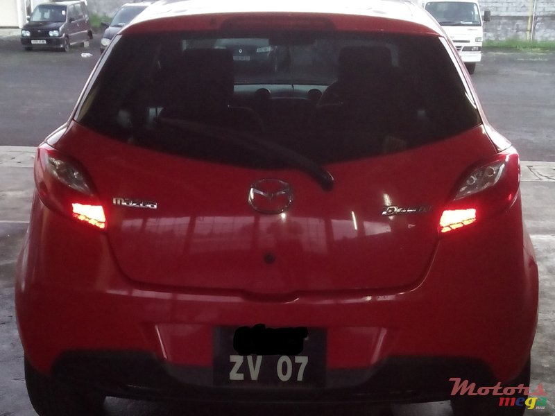2007' Mazda 2 photo #2