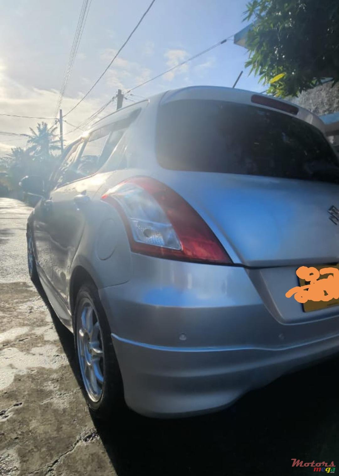 2013' Suzuki photo #2