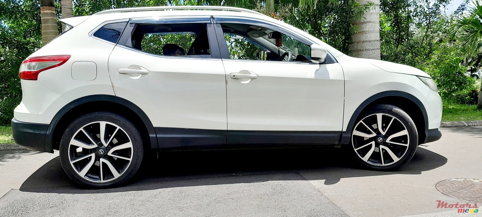 2015' Nissan Qashqai Acenta photo #5